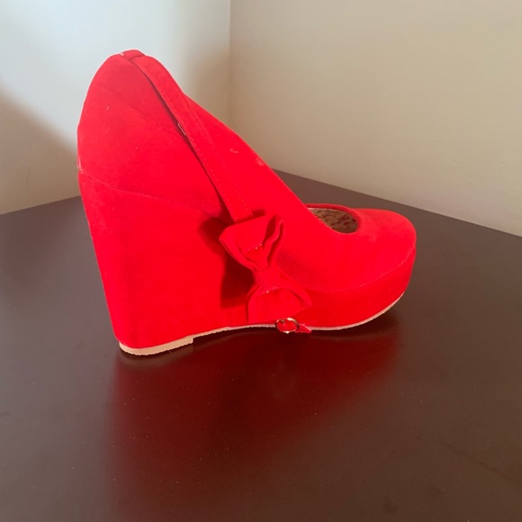 Women shoes, never worn, wrap around ankle strap - Picture 2 of 5